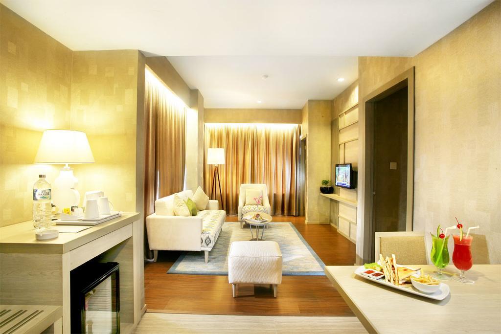 Hotel Grand Zuri Muaraenim Екстериор снимка