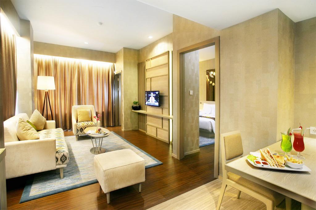 Hotel Grand Zuri Muaraenim Екстериор снимка