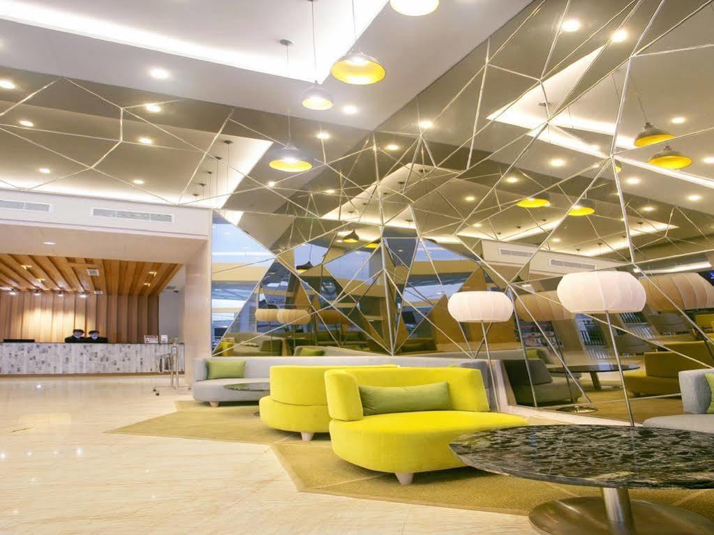 Hotel Grand Zuri Muaraenim Екстериор снимка